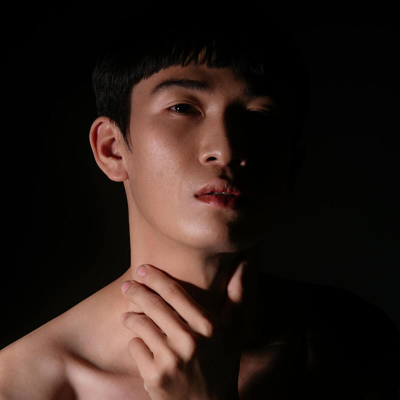 bouton sur les tempes