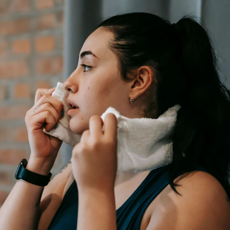 boutons-de-transpiration-sur-le-visage