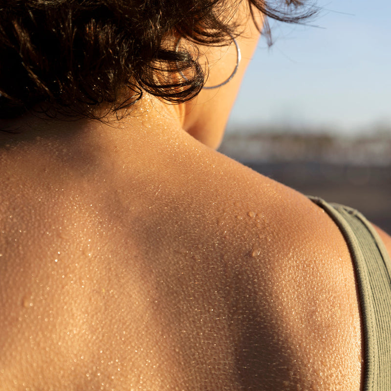 boutons-de-transpiration-sur-le-corps